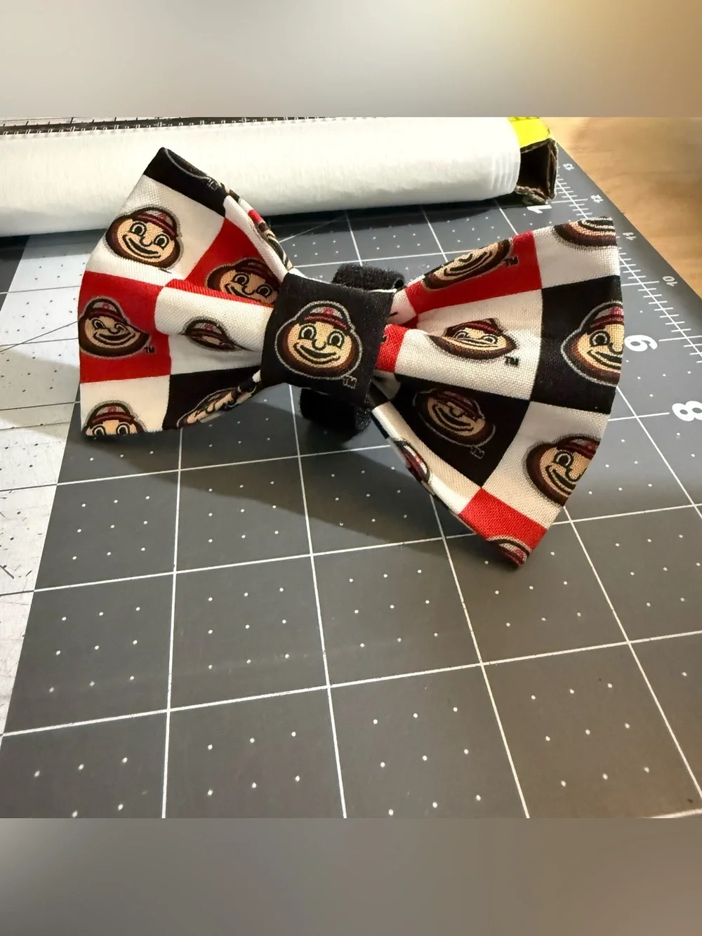 Ohio State Buckeye Pet Bowtie (large)